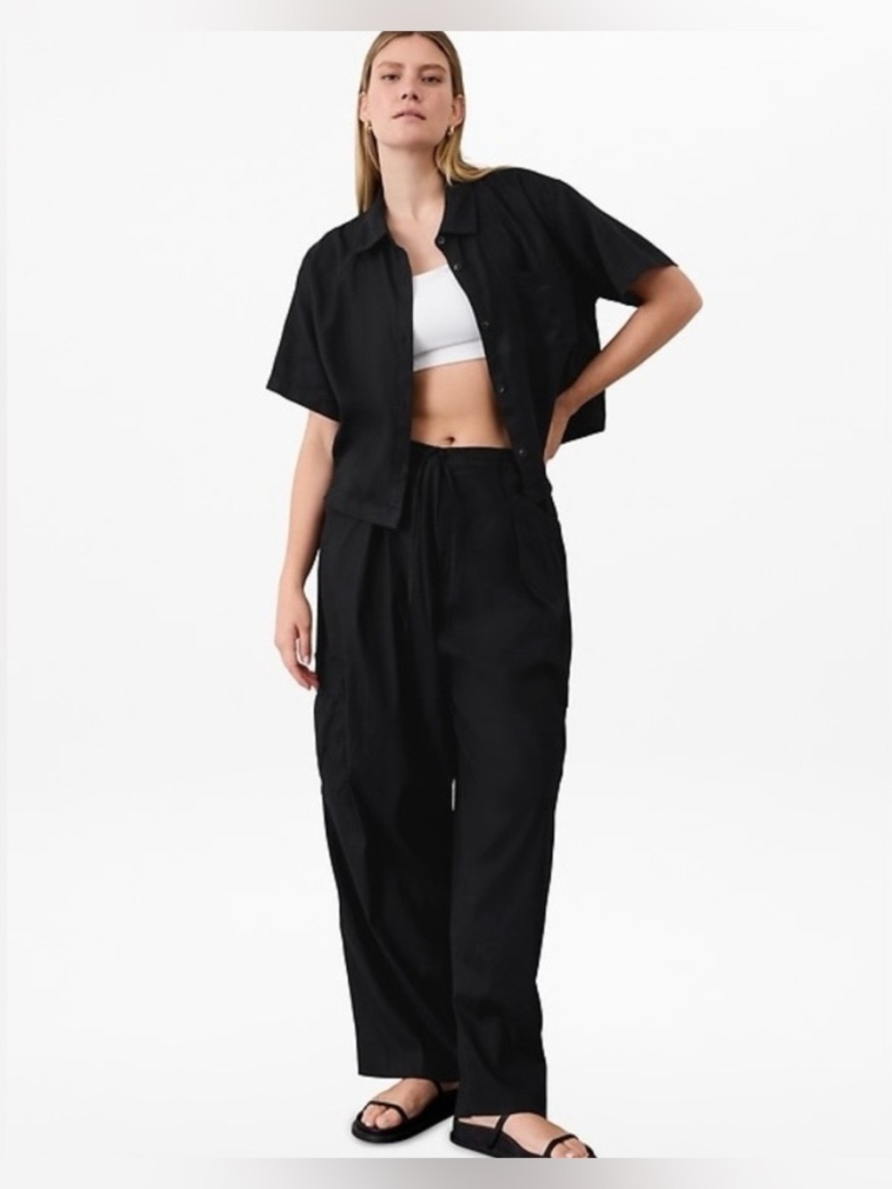 Athleta New Paradise Straight Leg Cargo
Pants Linen Blend In black Size M
NWT - Picture 3 of 16